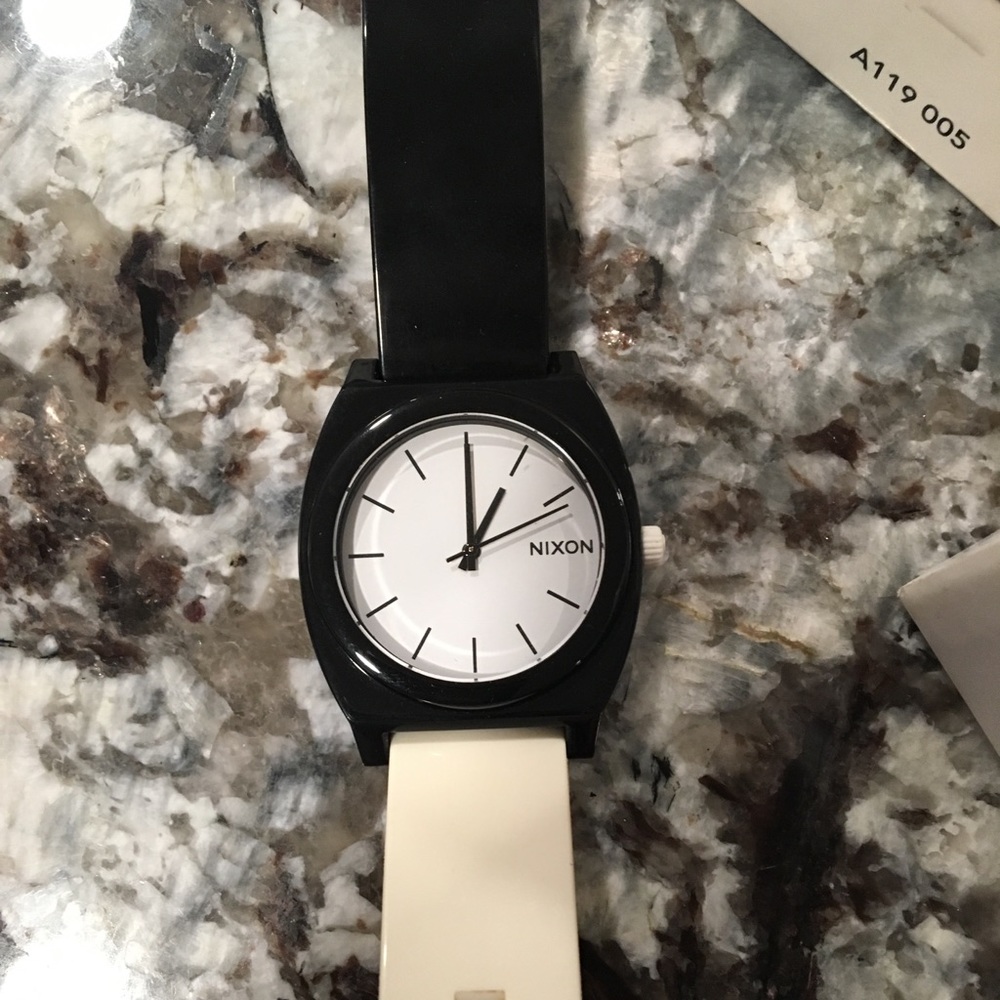 SOLD Nixon Time Teller P watch - Black & White